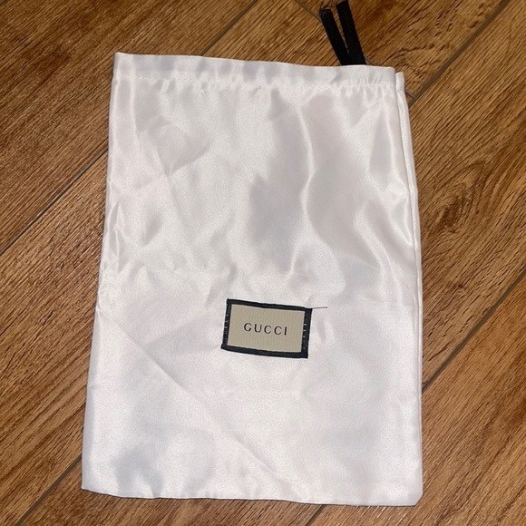 Gucci white silk dust bag size 9.5” x 13” - Picture 1 of 5